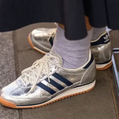 Cover Image for НОВИТЕ ВЕДЕТИ МЕЃУ ПАТИКИТЕ: ADIDAS SL 72. Модел лансиран во 1972 година, за време на Олимписките игри во Минхен