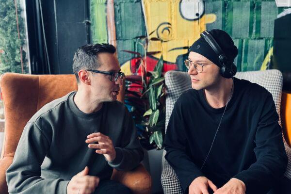 Cover Image for Кога градот прави место за звукот, музиката се движи со логика на разговор