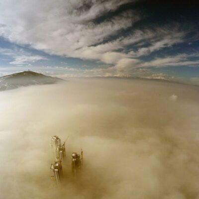 Cover Image for СКОПСКА МАГЛА: Не е само природна појава. Во магла од случувања и информации доброволно живееме