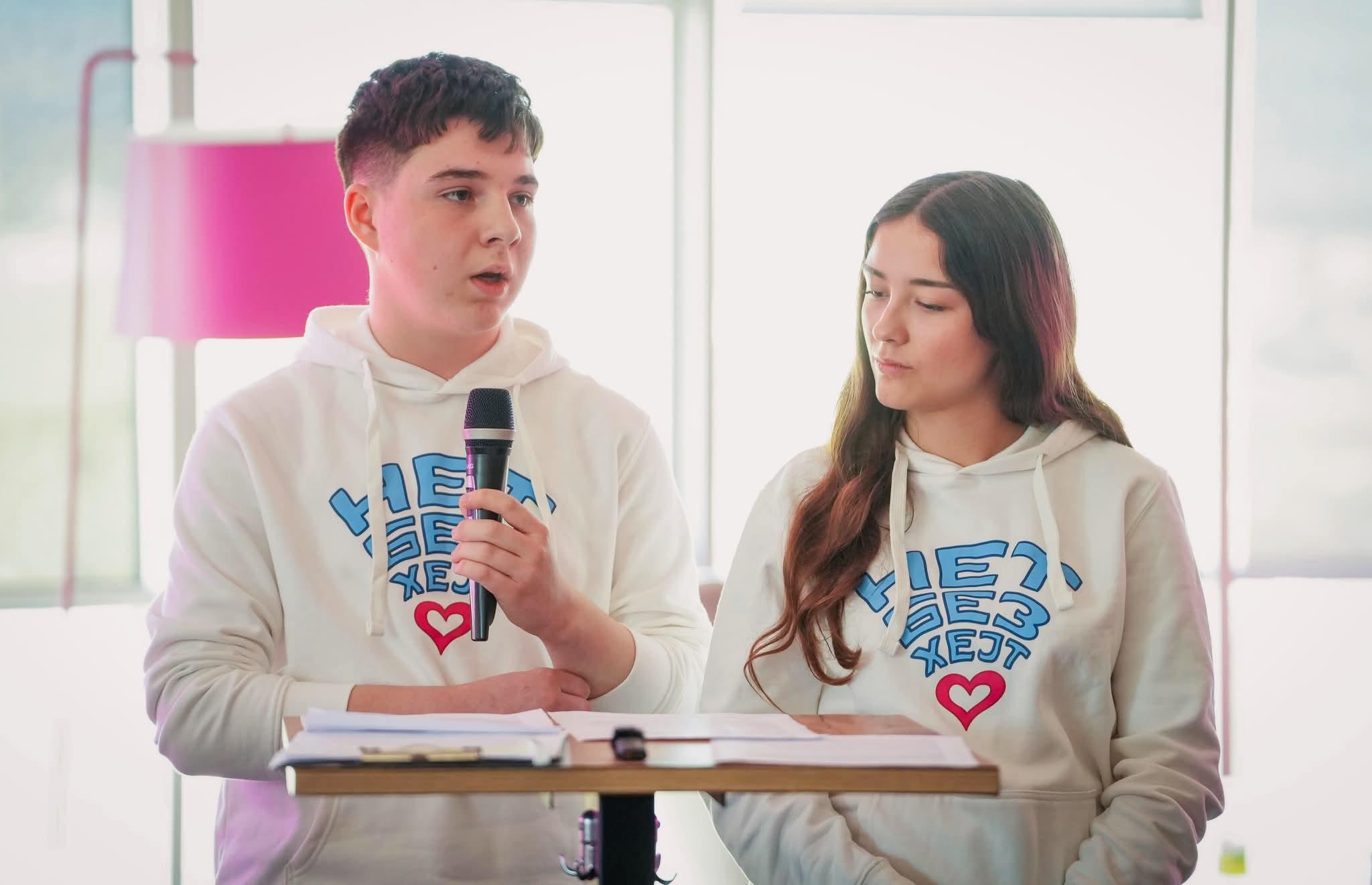 Cover Image for Сајбер-насилството доби противник -децата во офанзива за нет без хејт